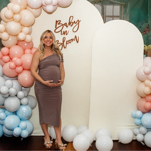 Club L London maternity dress - Picture 2 of 9